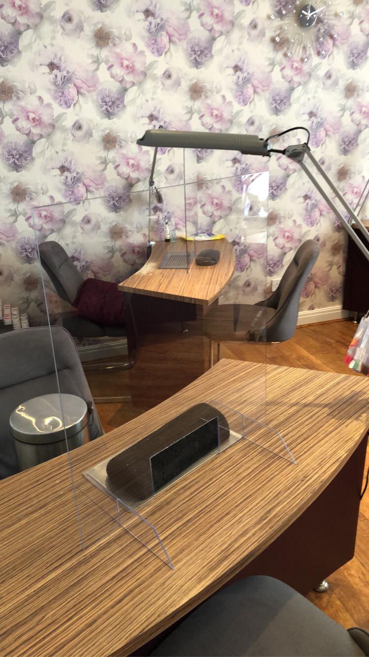 Clear Polycarbonate Sheet - 3050 x 2050 x (2mm - 12mm) - Image 2